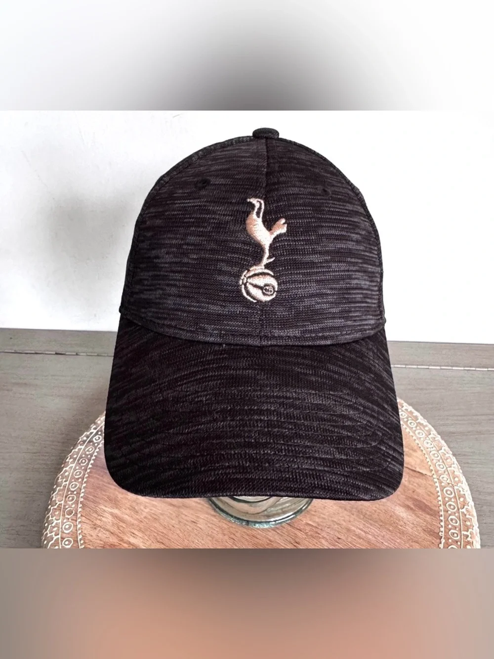 Tottenham Hotspur New Era Soccer Cap Shiny‎ Tech 9FORTY Adjustable Hat Women’s